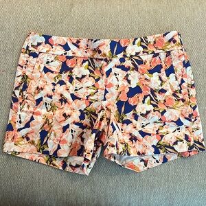 peach floral shorts